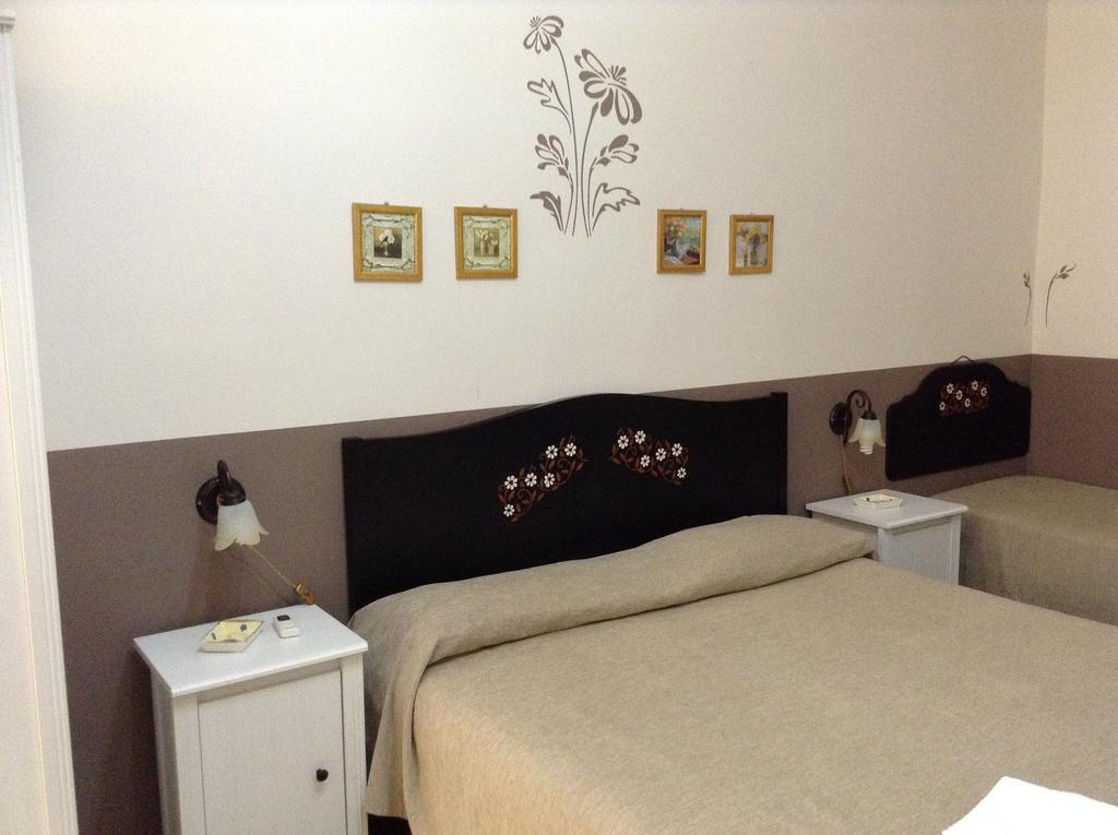 Il Mandorlo Bed & Breakfast อากริเจนโต ภายนอก รูปภาพ