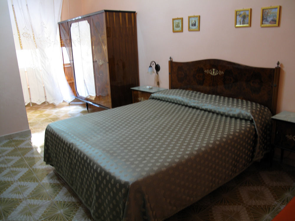 Il Mandorlo Bed & Breakfast อากริเจนโต ภายนอก รูปภาพ